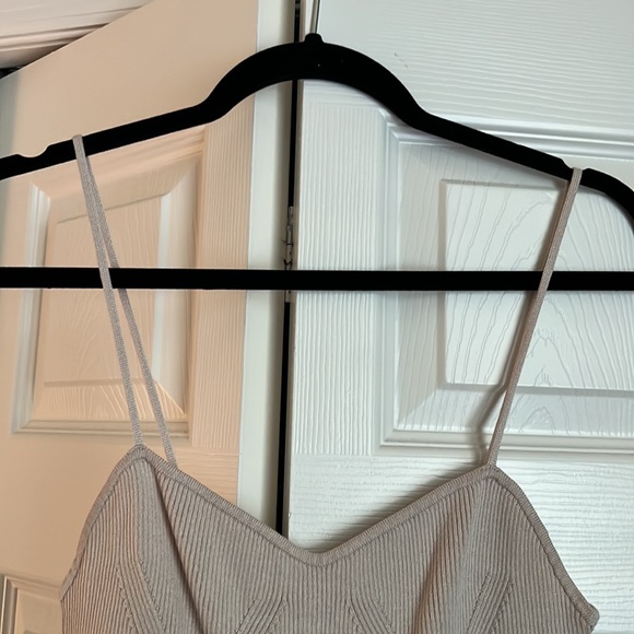 H&M Tank top - LARGE - Picture 3 of 6